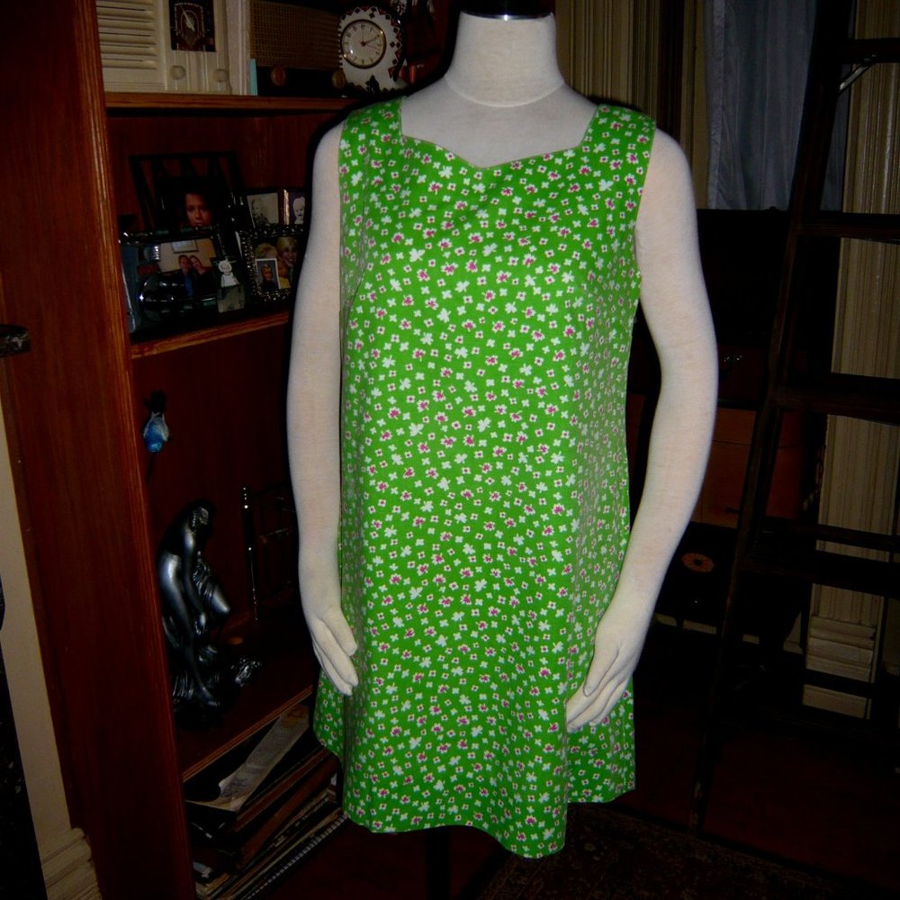 Vintage 60s sleeveless shift dress